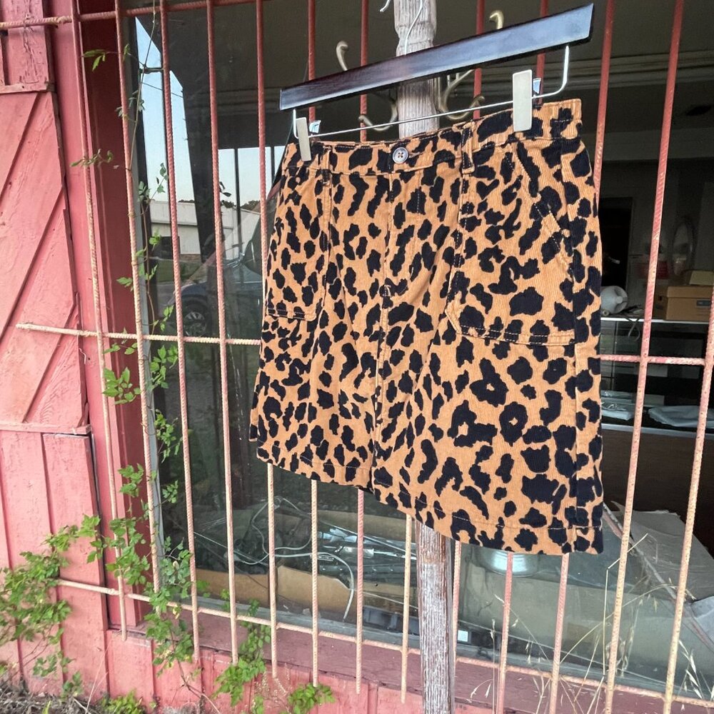 Girl's XL (14/16) Wonder Nation Corduroy Cheetah Mini Skirt - Picture 13 of 16